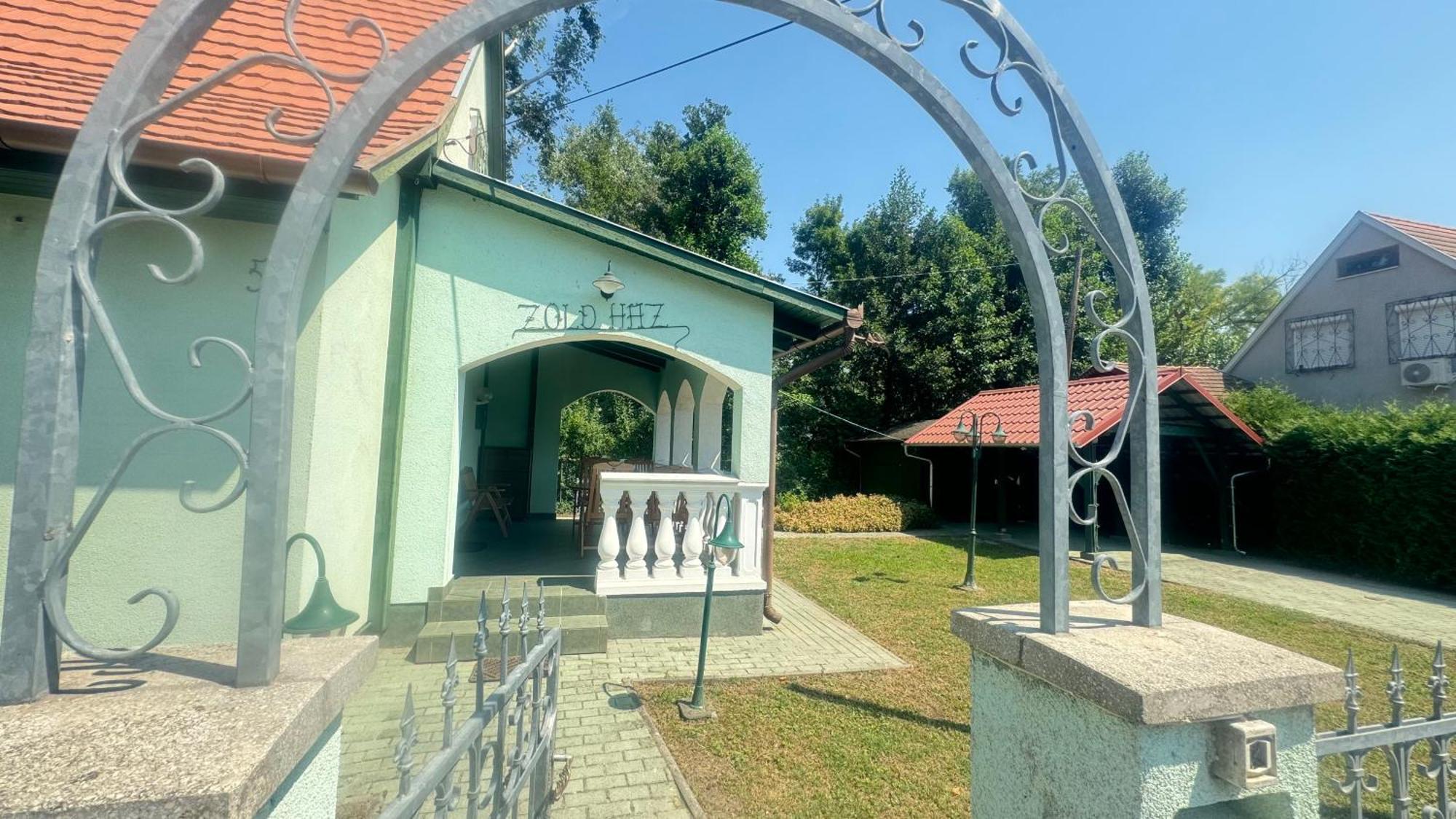Apartament Zoeldhaz